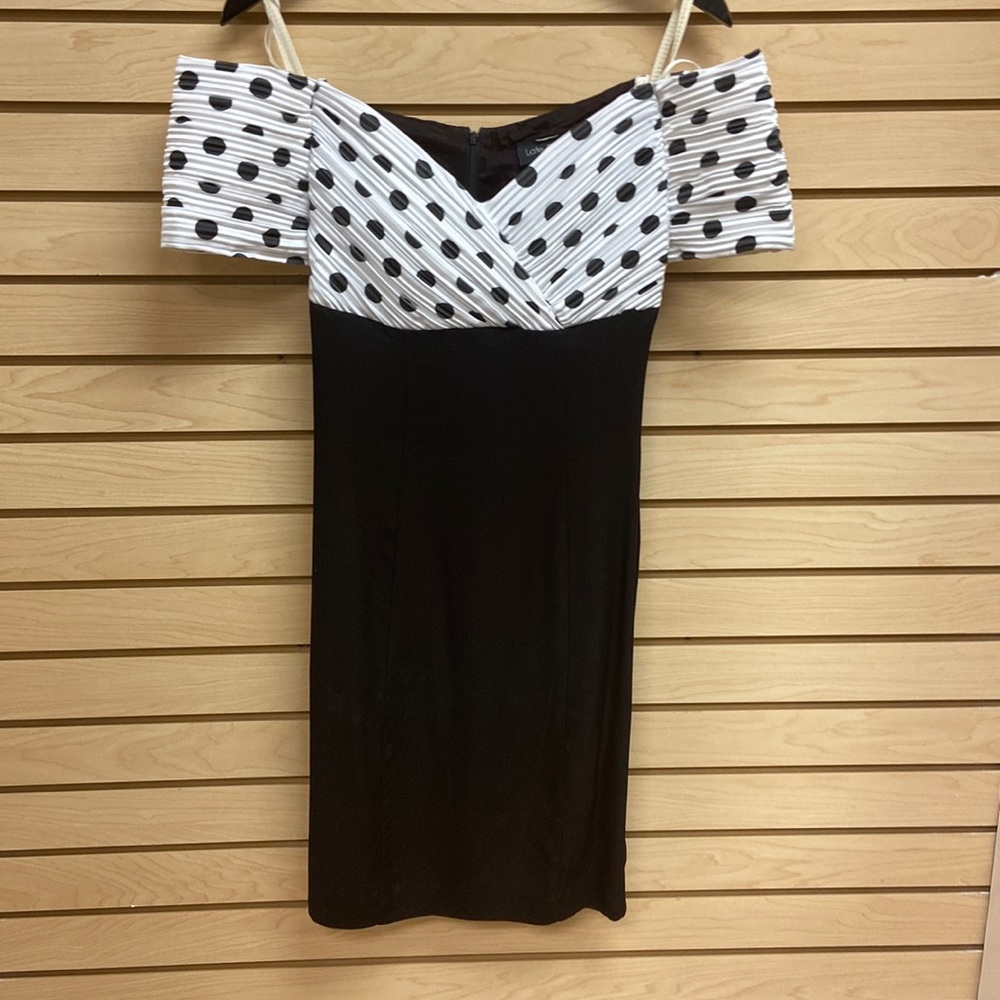 Late Edition fashionable women dress Size Small